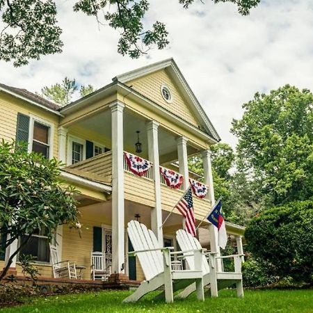 The Yellow House On Plott Creek Waynesville Bagian luar foto